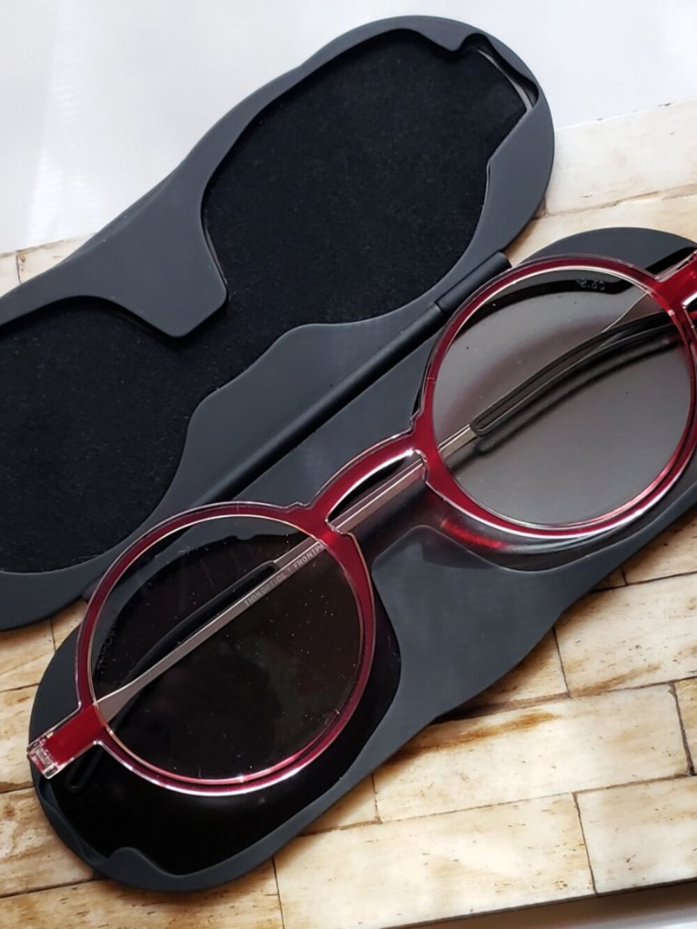 ThinOptics Manhattan Red Round Reading Glasses +2.50 + Black Milano Case | NIB